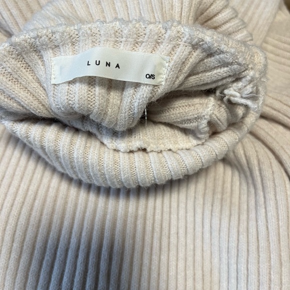 Long dress - Picture 3 of 4